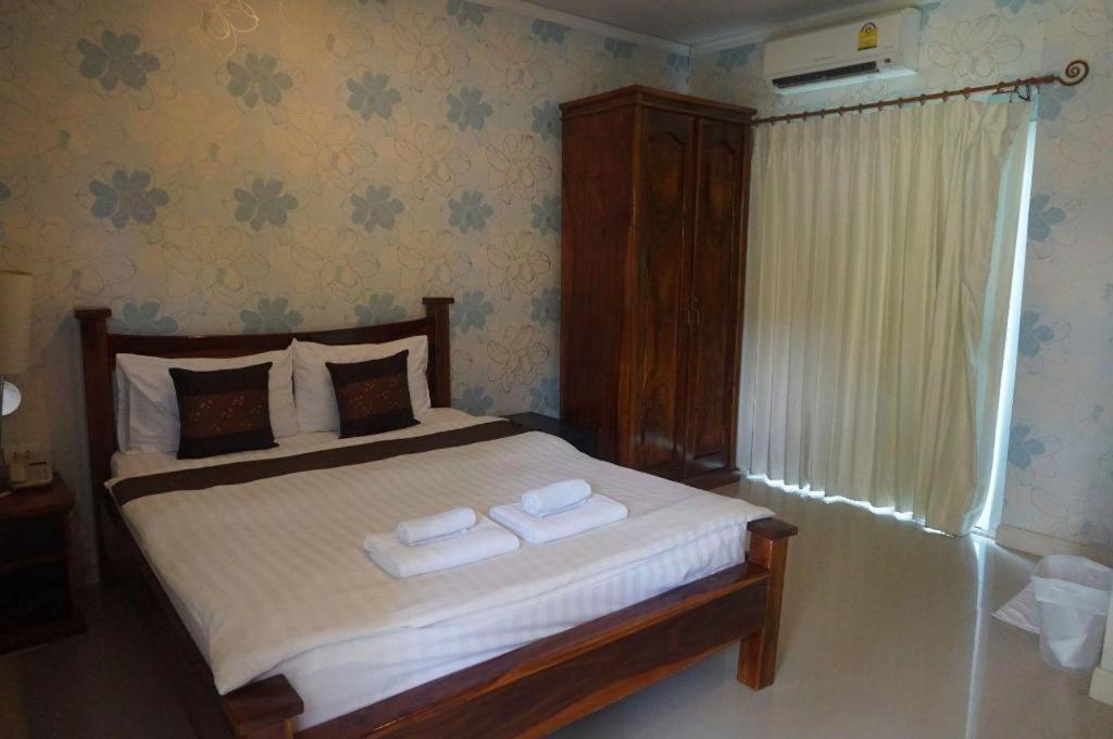 The Park Nangrong Resort Екстериор снимка