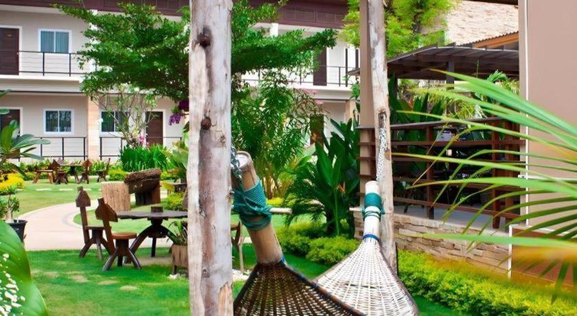 The Park Nangrong Resort Екстериор снимка