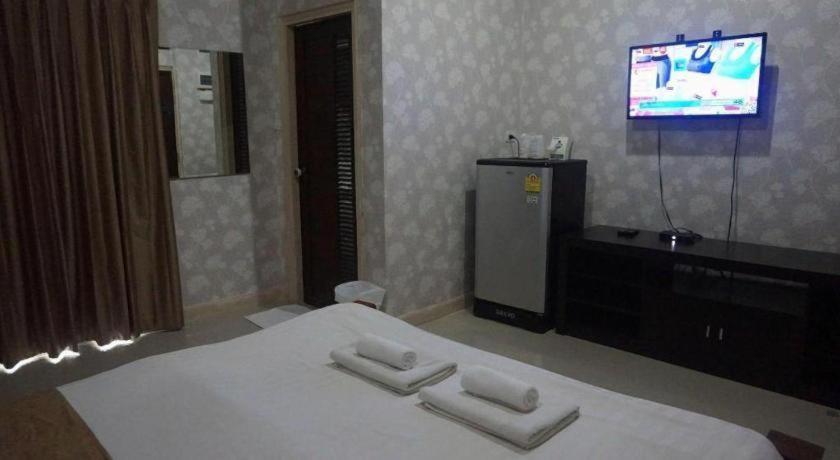 The Park Nangrong Resort Екстериор снимка