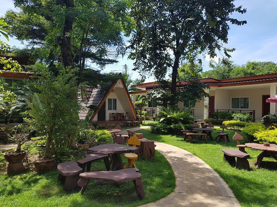 The Park Nangrong Resort Екстериор снимка